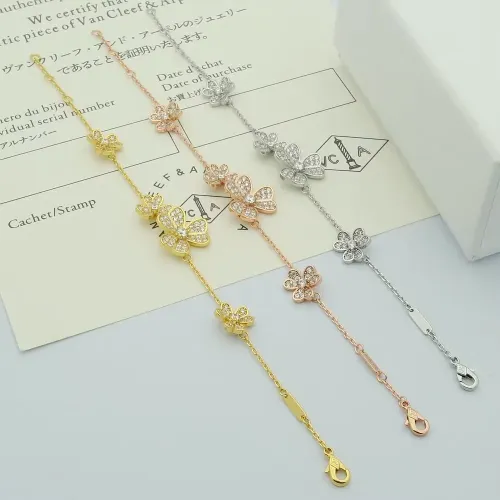 Cheap Van Cleef &amp; Arpels Bracelets For Women #1425068 Replica Wholesale [$29.00 USD] [ITEM#1425068] on Replica Van Cleef &amp; Arpels Bracelets