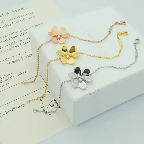 Cheap Van Cleef &amp; Arpels Bracelets For Women #1425100 Replica Wholesale [$25.00 USD] [ITEM#1425100] on Replica Van Cleef &amp; Arpels Bracelets