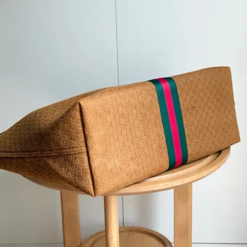 Cheap Gucci AAA Quality Handbags For Women #1425205 Replica Wholesale [$88.00 USD] [ITEM#1425205] on Replica Gucci AAA Quality Handbags