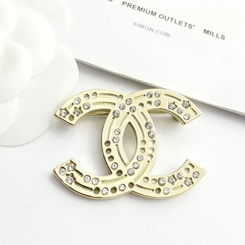 Chanel Brooches For Women #1425304