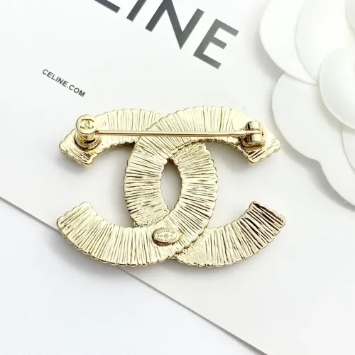 Cheap Chanel Brooches For Women #1425309 Replica Wholesale [$36.00 USD] [ITEM#1425309] on Replica Chanel Brooches