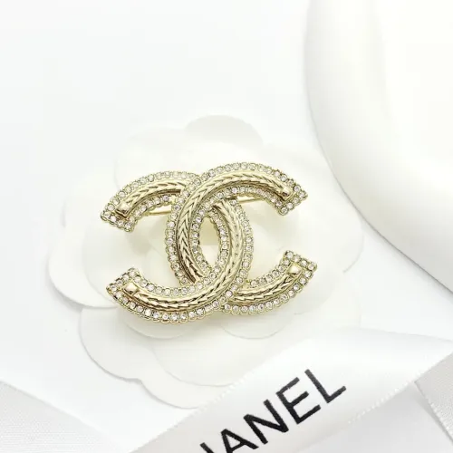Cheap Chanel Brooches For Women #1425309 Replica Wholesale [$36.00 USD] [ITEM#1425309] on Replica Chanel Brooches