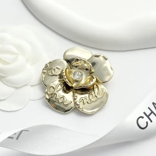 Cheap Chanel Brooches For Women #1425310 Replica Wholesale [$38.00 USD] [ITEM#1425310] on Replica Chanel Brooches
