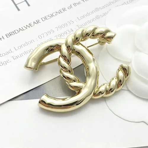 Cheap Chanel Brooches For Women #1425326 Replica Wholesale [$29.00 USD] [ITEM#1425326] on Replica Chanel Brooches