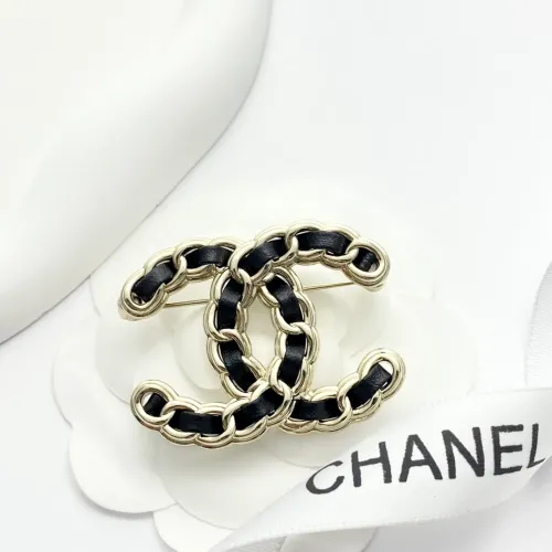 Cheap Chanel Brooches For Women #1425327 Replica Wholesale [$34.00 USD] [ITEM#1425327] on Replica Chanel Brooches