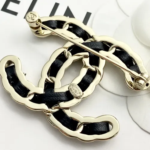 Cheap Chanel Brooches For Women #1425327 Replica Wholesale [$34.00 USD] [ITEM#1425327] on Replica Chanel Brooches