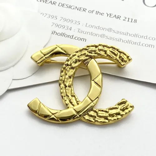 Chanel Brooches For Women #1425328