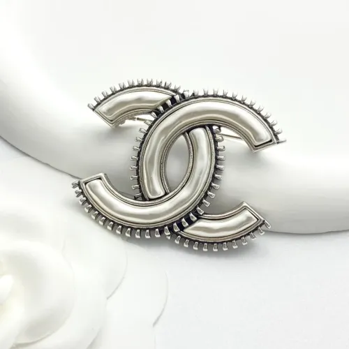 Cheap Chanel Brooches For Women #1425335 Replica Wholesale [$36.00 USD] [ITEM#1425335] on Replica Chanel Brooches