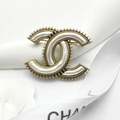 Cheap Chanel Brooches For Women #1425336 Replica Wholesale [$36.00 USD] [ITEM#1425336] on Replica Chanel Brooches