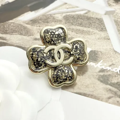 Cheap Chanel Brooches For Women #1425340 Replica Wholesale [$27.00 USD] [ITEM#1425340] on Replica Chanel Brooches