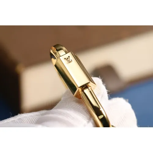 Cheap Louis Vuitton LV Key Holder And Bag Buckle #1425344 Replica Wholesale [$25.00 USD] [ITEM#1425344] on Replica Louis Vuitton LV Key Holder And Bag Buckle