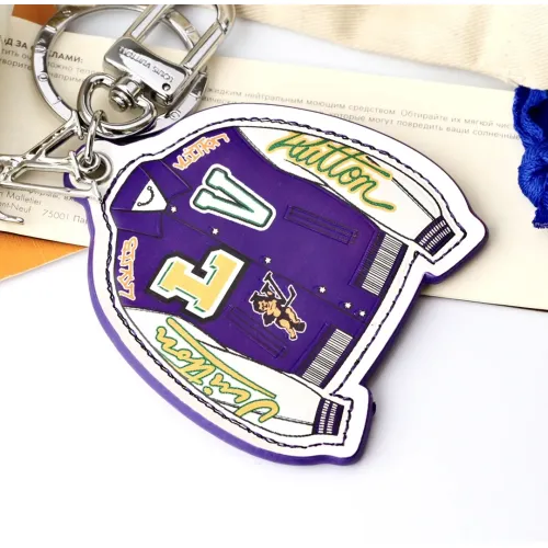 Cheap Louis Vuitton LV Key Holder And Bag Buckle #1425371 Replica Wholesale [$27.00 USD] [ITEM#1425371] on Replica Louis Vuitton LV Key Holder And Bag Buckle