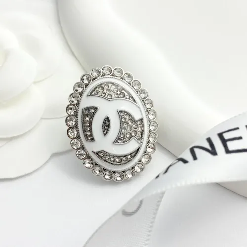Cheap Chanel Brooches For Women #1425374 Replica Wholesale [$29.00 USD] [ITEM#1425374] on Replica Chanel Brooches