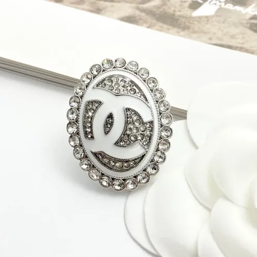 Cheap Chanel Brooches For Women #1425374 Replica Wholesale [$29.00 USD] [ITEM#1425374] on Replica Chanel Brooches