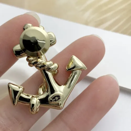 Cheap Chanel Brooches For Women #1425375 Replica Wholesale [$27.00 USD] [ITEM#1425375] on Replica Chanel Brooches