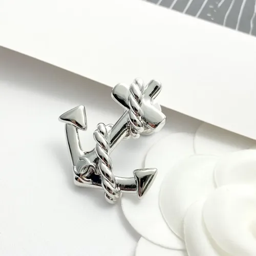 Cheap Chanel Brooches For Women #1425377 Replica Wholesale [$27.00 USD] [ITEM#1425377] on Replica Chanel Brooches