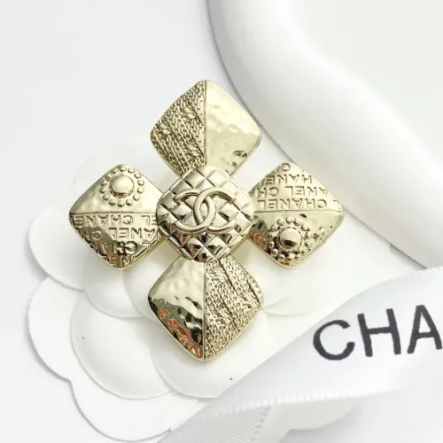 Cheap Chanel Brooches For Women #1425379 Replica Wholesale [$32.00 USD] [ITEM#1425379] on Replica Chanel Brooches