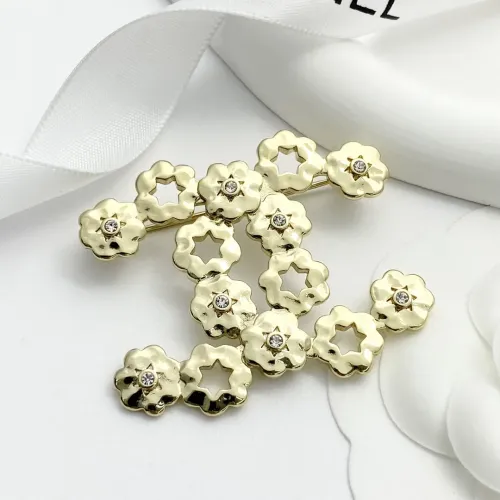Cheap Chanel Brooches For Women #1425380 Replica Wholesale [$32.00 USD] [ITEM#1425380] on Replica Chanel Brooches