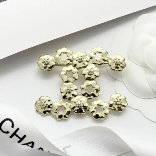 Cheap Chanel Brooches For Women #1425380 Replica Wholesale [$32.00 USD] [ITEM#1425380] on Replica Chanel Brooches