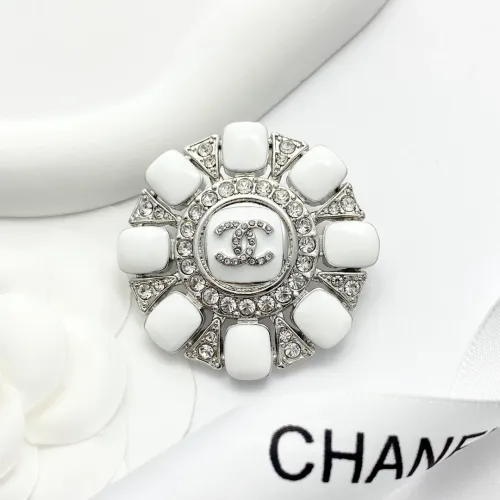 Cheap Chanel Brooches For Women #1425383 Replica Wholesale [$36.00 USD] [ITEM#1425383] on Replica Chanel Brooches