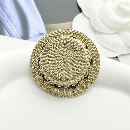 Chanel Brooches For Women #1425389