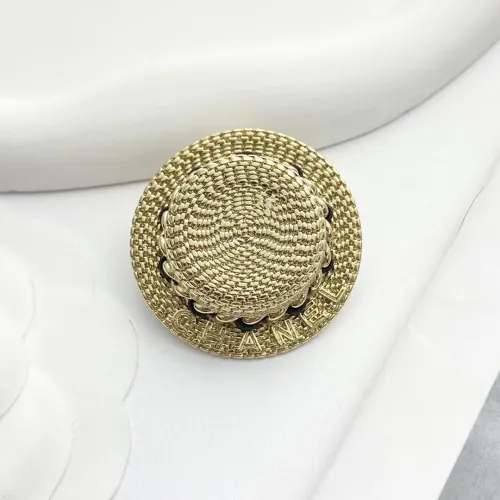 Cheap Chanel Brooches For Women #1425389 Replica Wholesale [$32.00 USD] [ITEM#1425389] on Replica Chanel Brooches