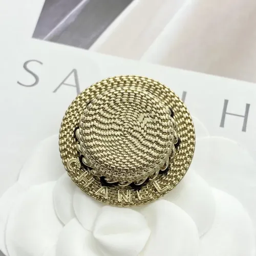 Cheap Chanel Brooches For Women #1425389 Replica Wholesale [$32.00 USD] [ITEM#1425389] on Replica Chanel Brooches