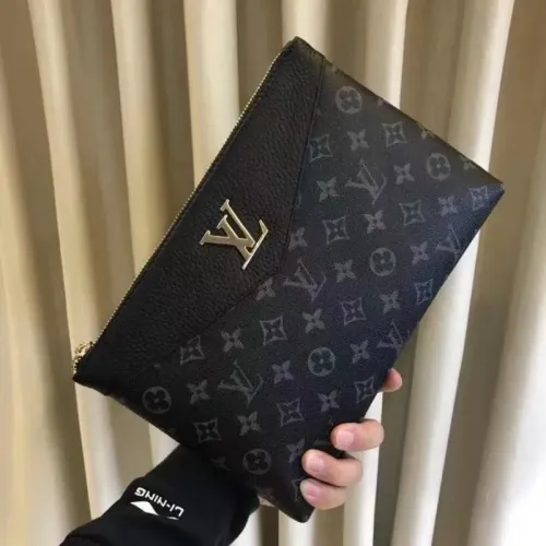 Louis Vuitton AAA Man Pouches #1425704