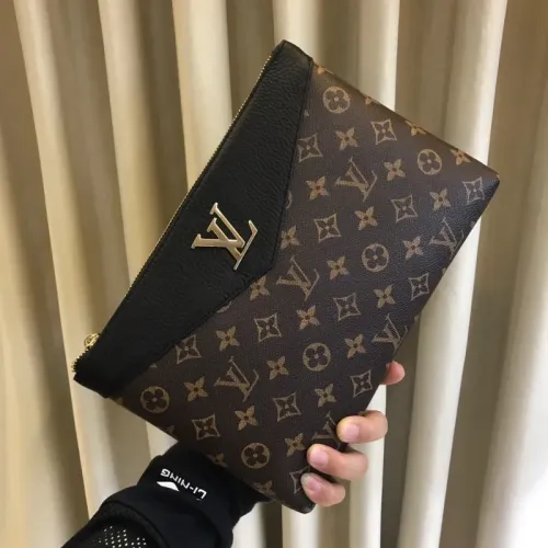 Louis Vuitton AAA Man Pouches #1425705