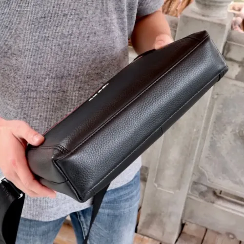 Cheap Gucci AAA Man Messenger Bags #1425753 Replica Wholesale [$88.00 USD] [ITEM#1425753] on Replica Gucci AAA Man Messenger Bags