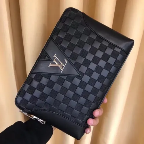Louis Vuitton AAA Man Pouches #1426047