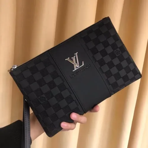 Louis Vuitton AAA Man Pouches #1426051