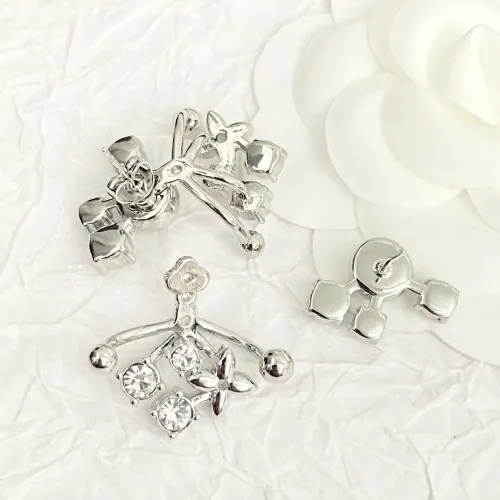 Cheap Louis Vuitton Earrings For Women #1426185 Replica Wholesale [$32.00 USD] [ITEM#1426185] on Replica Louis Vuitton Earrings