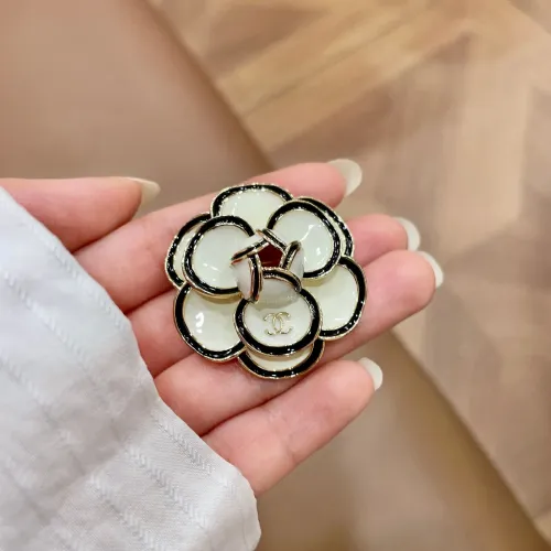 Cheap Chanel Brooches For Women #1426272 Replica Wholesale [$27.00 USD] [ITEM#1426272] on Replica Chanel Brooches