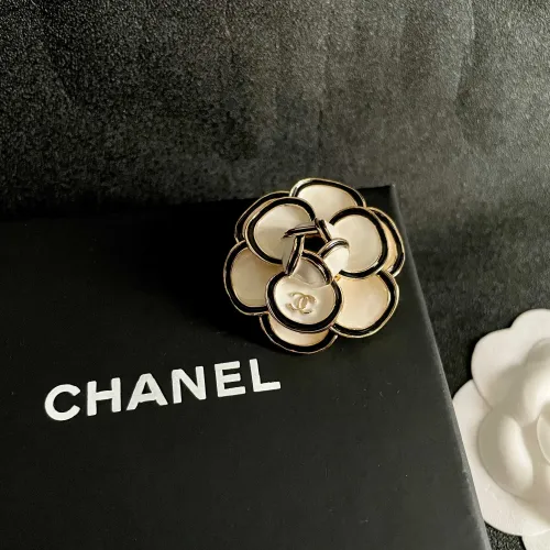 Cheap Chanel Brooches For Women #1426272 Replica Wholesale [$27.00 USD] [ITEM#1426272] on Replica Chanel Brooches
