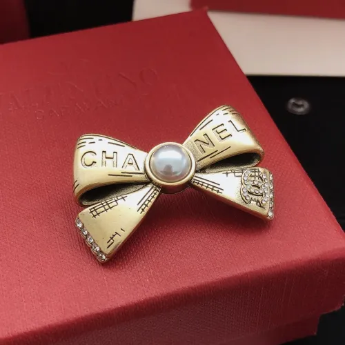 Cheap Chanel Brooches For Women #1426323 Replica Wholesale [$29.00 USD] [ITEM#1426323] on Replica Chanel Brooches