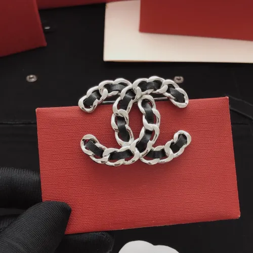 Cheap Chanel Brooches For Women #1426326 Replica Wholesale [$29.00 USD] [ITEM#1426326] on Replica Chanel Brooches