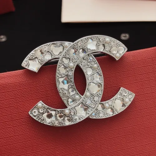 Chanel Brooches For Women #1426329