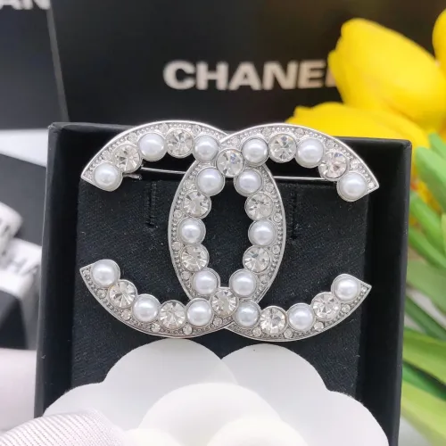 Cheap Chanel Brooches For Women #1426336 Replica Wholesale [$27.00 USD] [ITEM#1426336] on Replica Chanel Brooches