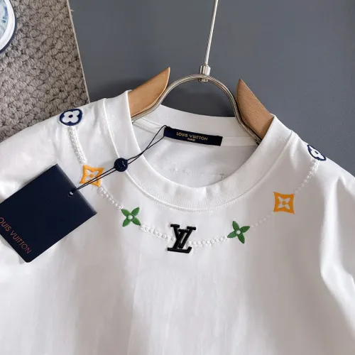 Cheap Louis Vuitton LV T-Shirts Short Sleeved For Unisex #1426702 Replica Wholesale [$42.00 USD] [ITEM#1426702] on Replica Louis Vuitton LV T-Shirts