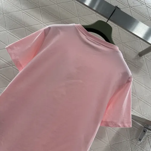 Cheap Gucci T-Shirts Short Sleeved For Women #1426961 Replica Wholesale [$64.00 USD] [ITEM#1426961] on Replica Gucci T-Shirts