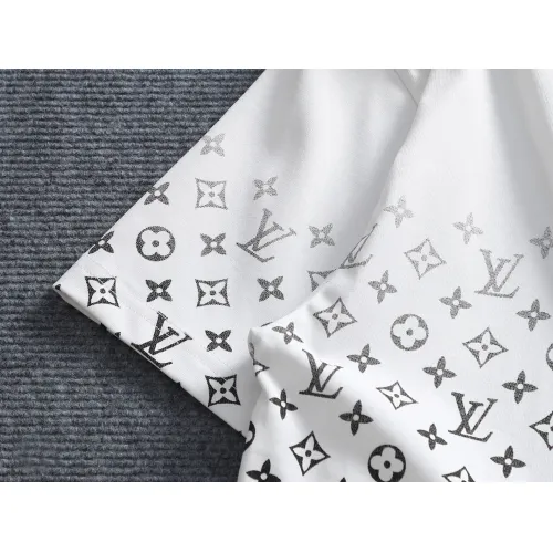 Cheap Louis Vuitton LV T-Shirts Short Sleeved For Unisex #1426976 Replica Wholesale [$38.00 USD] [ITEM#1426976] on Replica Louis Vuitton LV T-Shirts