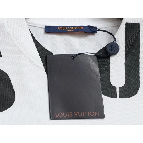 Cheap Louis Vuitton LV T-Shirts Short Sleeved For Unisex #1427002 Replica Wholesale [$38.00 USD] [ITEM#1427002] on Replica Louis Vuitton LV T-Shirts