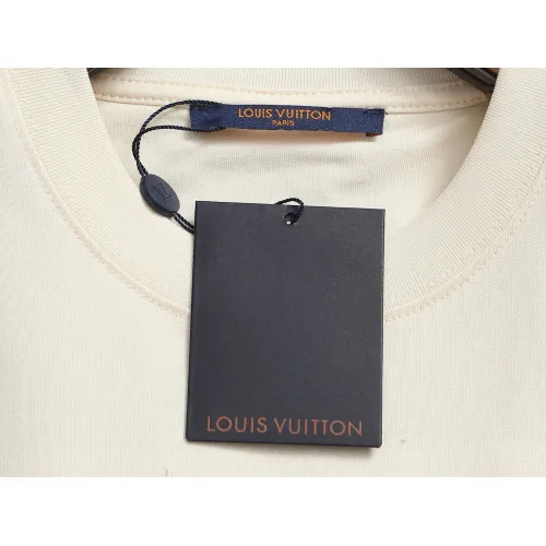 Cheap Louis Vuitton LV T-Shirts Short Sleeved For Unisex #1427036 Replica Wholesale [$38.00 USD] [ITEM#1427036] on Replica Louis Vuitton LV T-Shirts