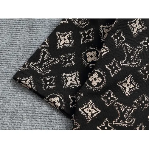 Cheap Louis Vuitton LV T-Shirts Short Sleeved For Unisex #1427039 Replica Wholesale [$38.00 USD] [ITEM#1427039] on Replica Louis Vuitton LV T-Shirts