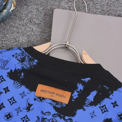 Cheap Louis Vuitton LV T-Shirts Short Sleeved For Unisex #1427045 Replica Wholesale [$38.00 USD] [ITEM#1427045] on Replica Louis Vuitton LV T-Shirts
