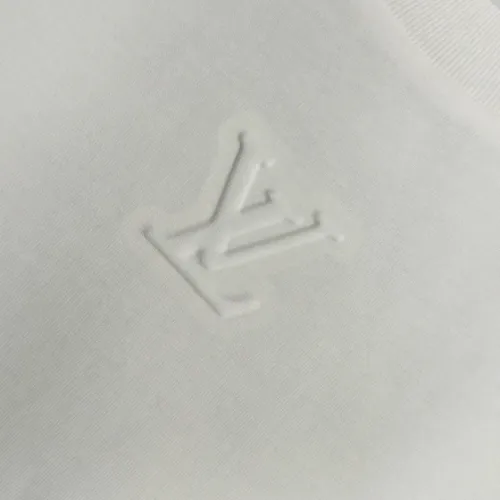 Cheap Louis Vuitton LV T-Shirts Short Sleeved For Unisex #1428221 Replica Wholesale [$60.00 USD] [ITEM#1428221] on Replica Louis Vuitton LV T-Shirts