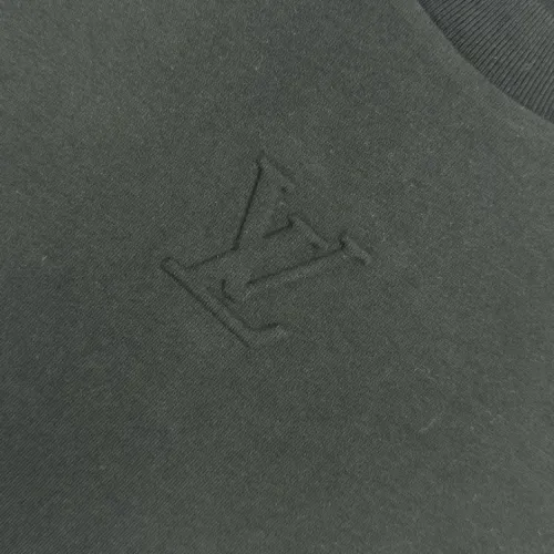 Cheap Louis Vuitton LV T-Shirts Short Sleeved For Unisex #1428226 Replica Wholesale [$60.00 USD] [ITEM#1428226] on Replica Louis Vuitton LV T-Shirts