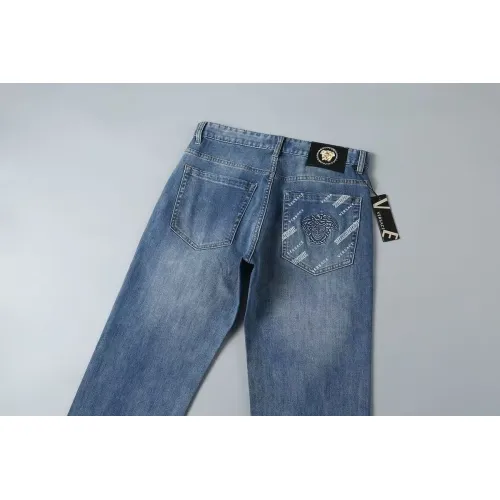 Cheap Versace Jeans For Men #1428613 Replica Wholesale [$45.00 USD] [ITEM#1428613] on Replica Versace Jeans