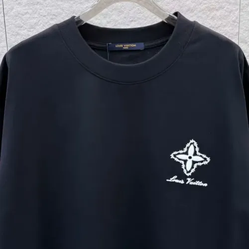 Cheap Louis Vuitton LV T-Shirts Short Sleeved For Unisex #1428887 Replica Wholesale [$40.00 USD] [ITEM#1428887] on Replica Louis Vuitton LV T-Shirts